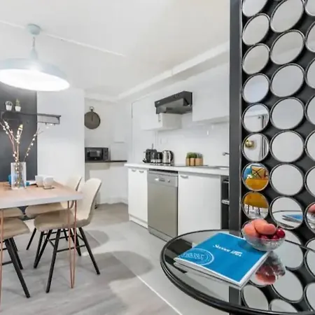 Lejlighed Modern House *